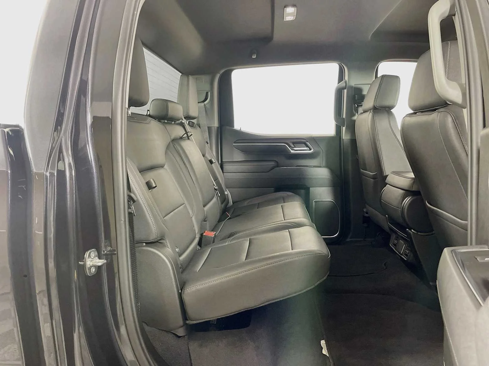 Used 2026 Titanium Rush Metallic GMC SLT image 25