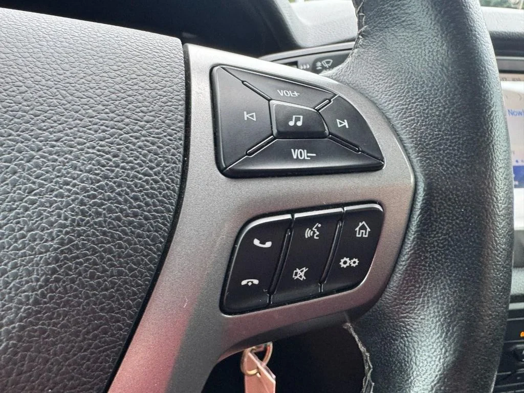Used 2021 Cactus Green / Gray Ford XLT image 19