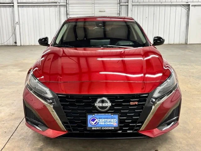 Used 2023 Red Nissan 2.5 SR image 2