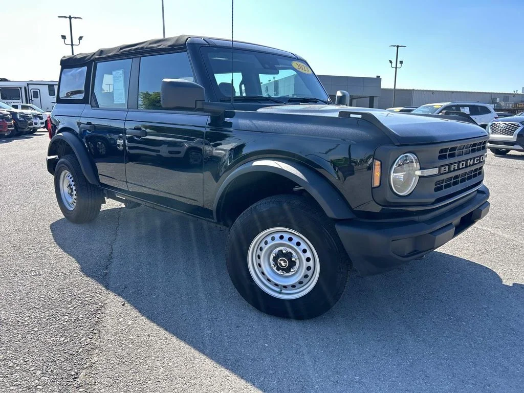 2023 Ford Bronco 4-Door Base