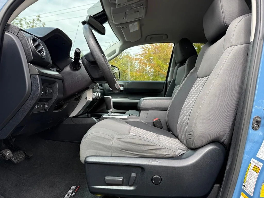 Used 2019 Blue Toyota SR5 image 12