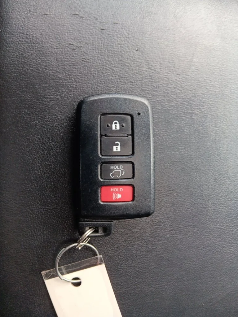 Used 2016 Black Toyota Limited image 29