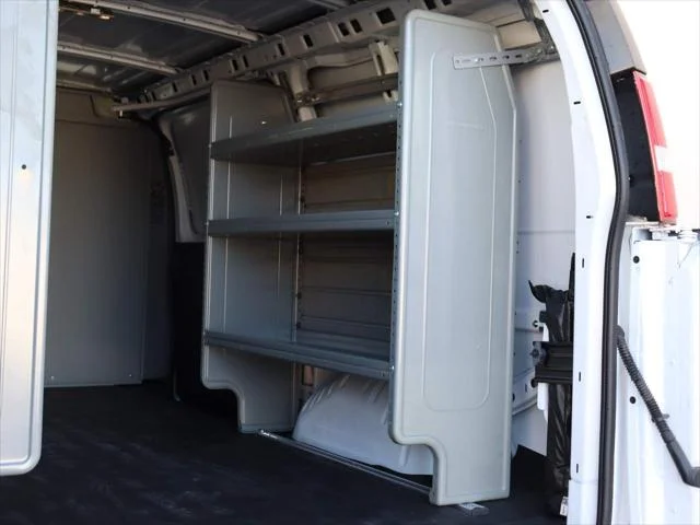 2025 Chevrolet Express Cargo Work Van - Photo 19