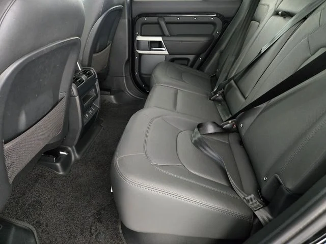 Used 2024 Black Land Rover SE image 5