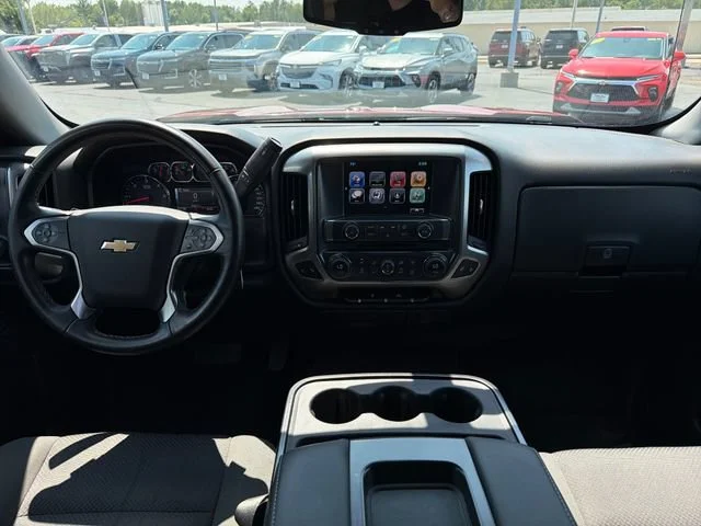 Used 2018 CAJUN RED TINTCOAT Chevrolet LT image 29