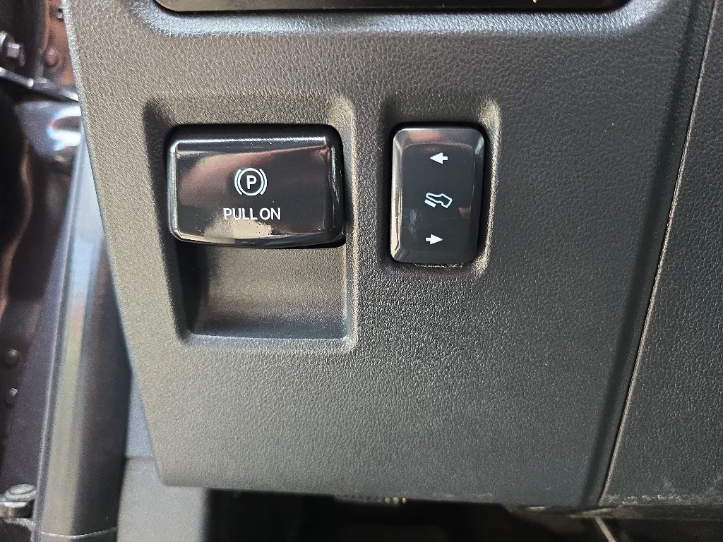 Used 2024  Ford XLT image 15
