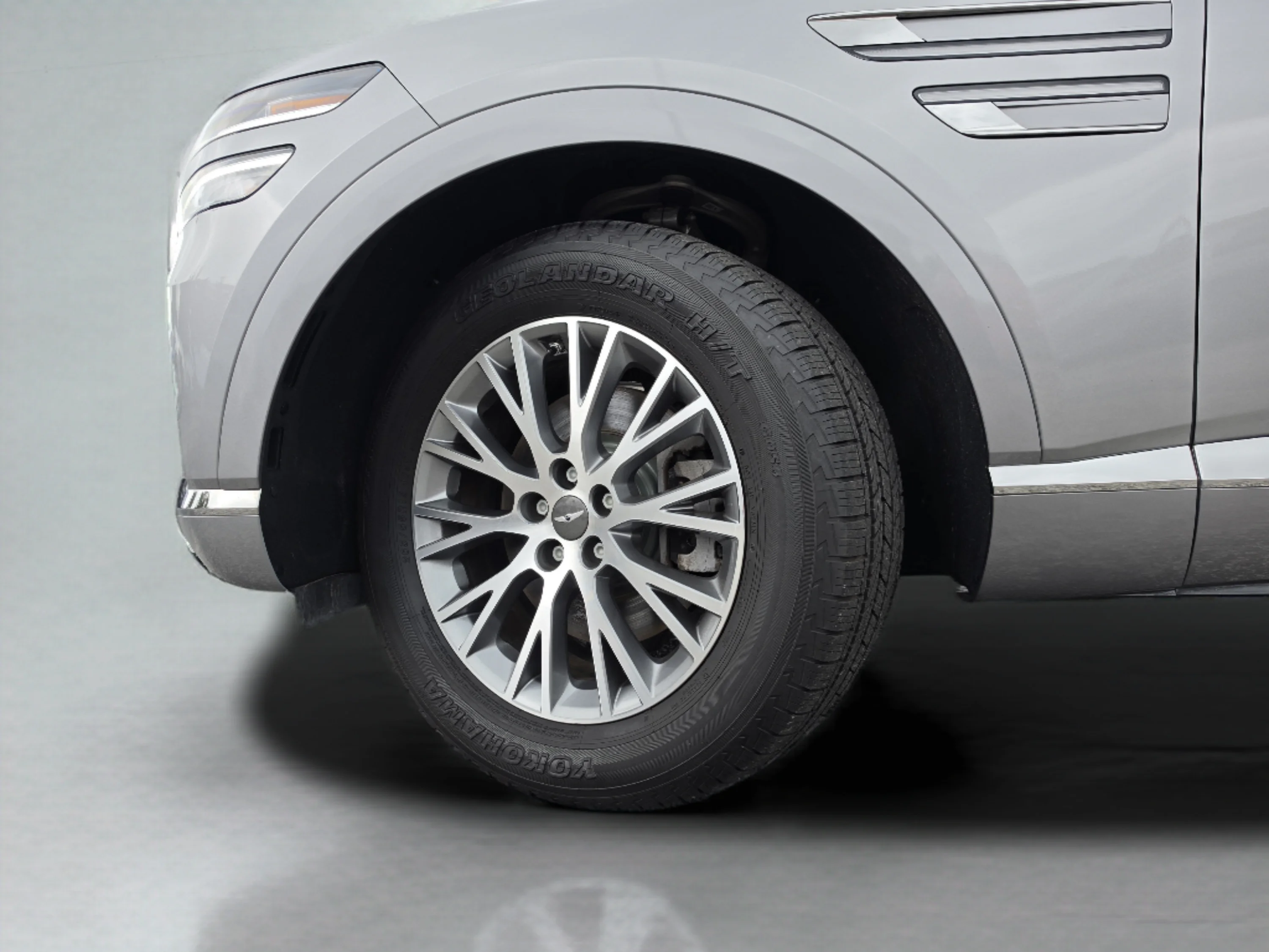 Used 2024 Savile Silver Genesis 2.5T image 39