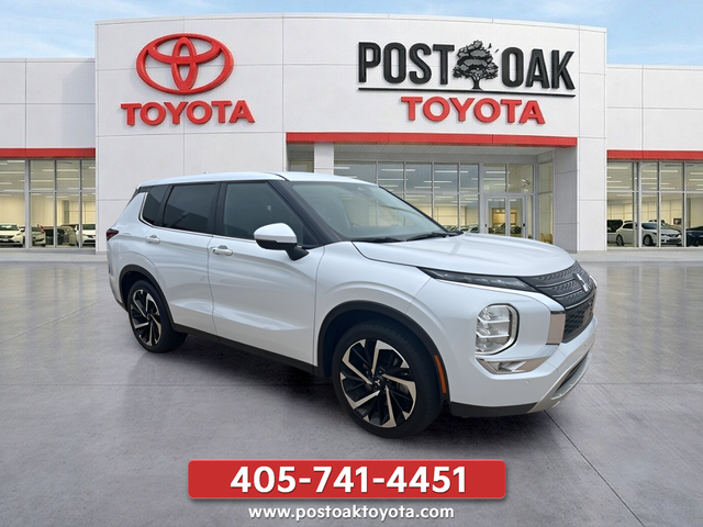 Used 2022 Gray Mitsubishi SE image 1