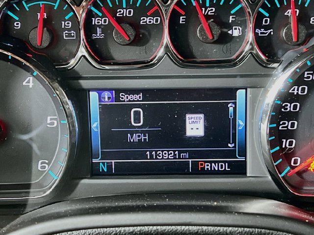 2018 Chevrolet Suburban LT - Photo 15
