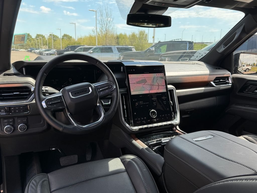 2025 GMC Yukon XL Denali - Photo 26