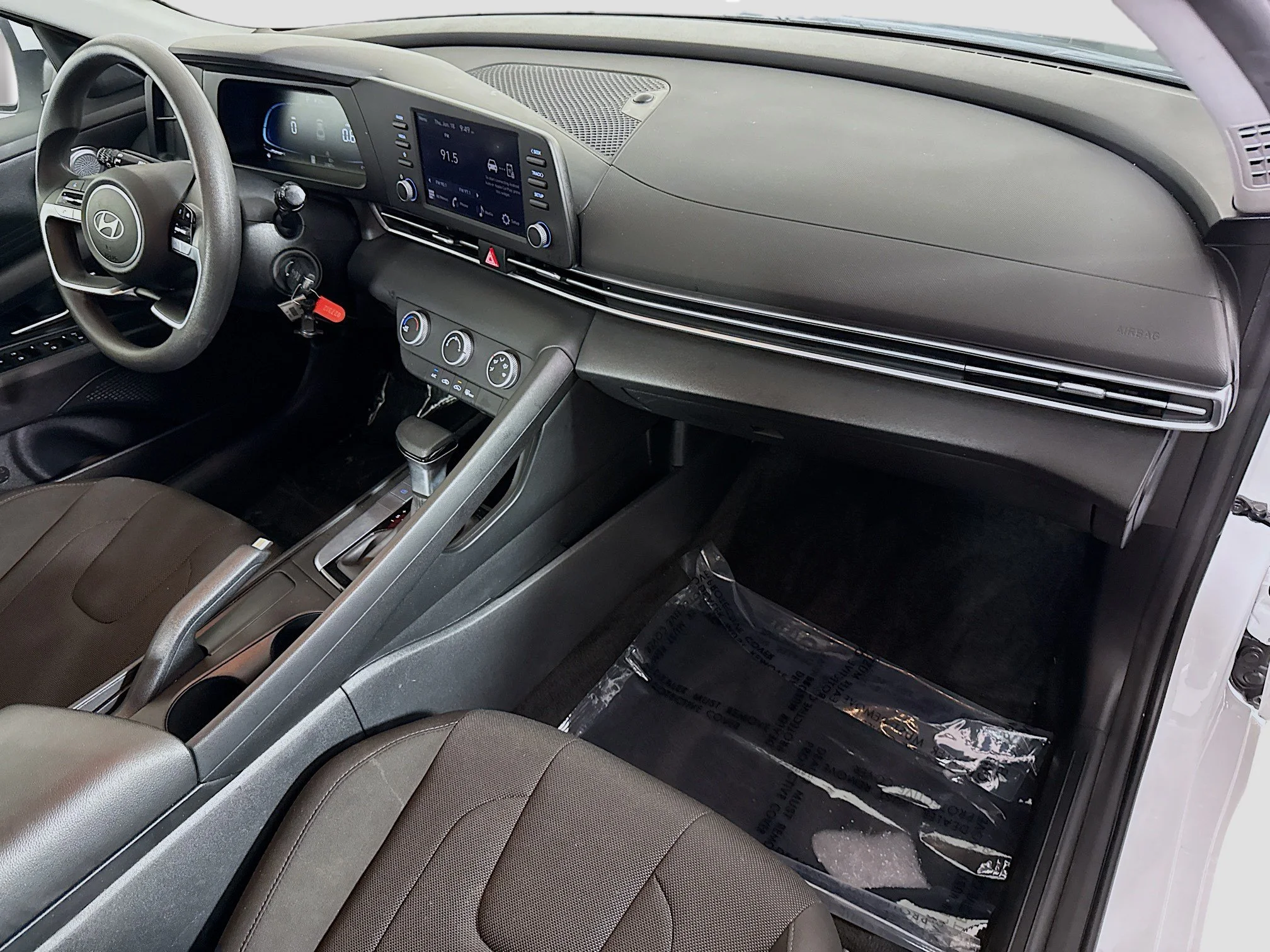 Used 2025 Serenity White Hyundai SE image 25