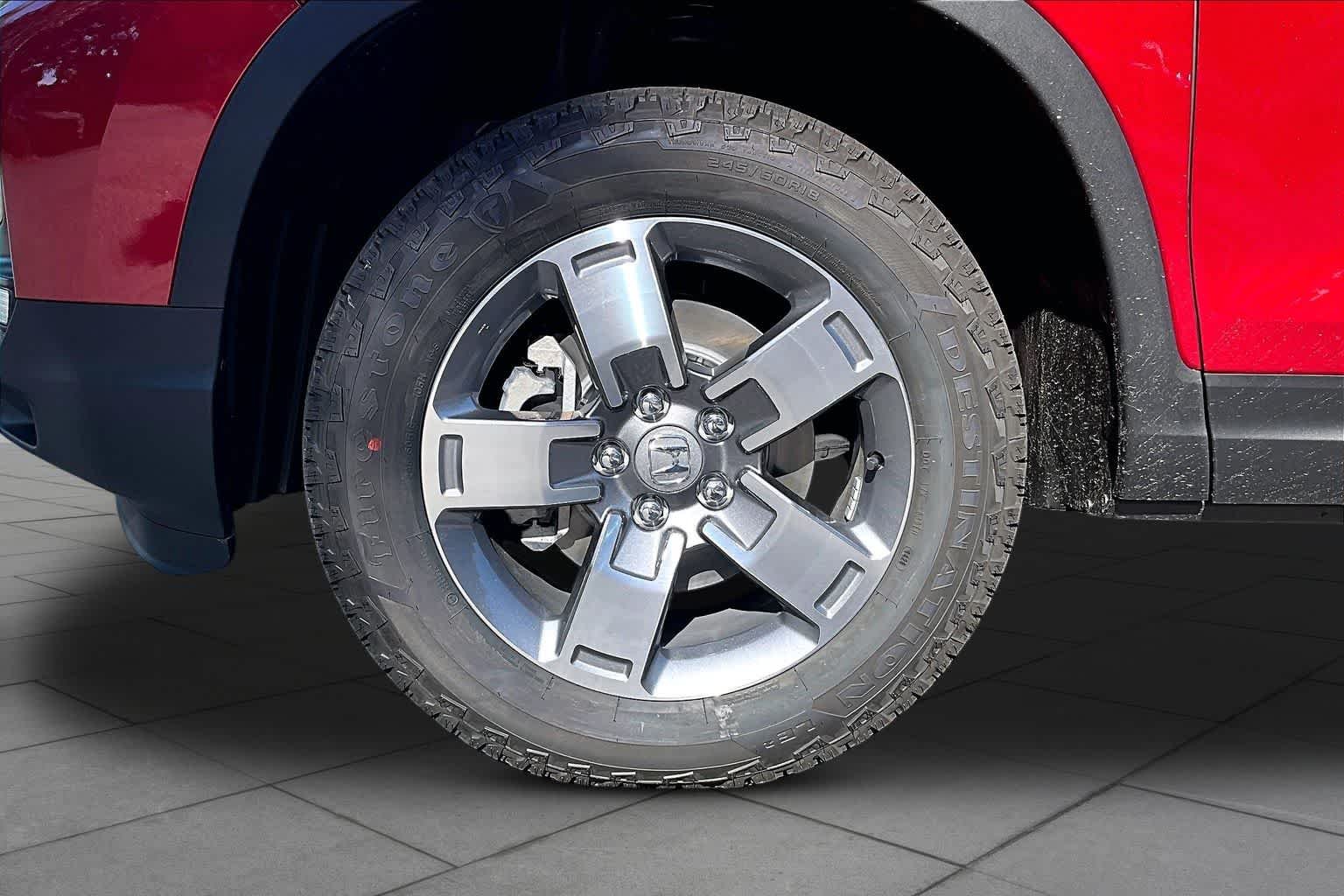 New 2026 Radiant Red Metallic II Honda RTL image 9