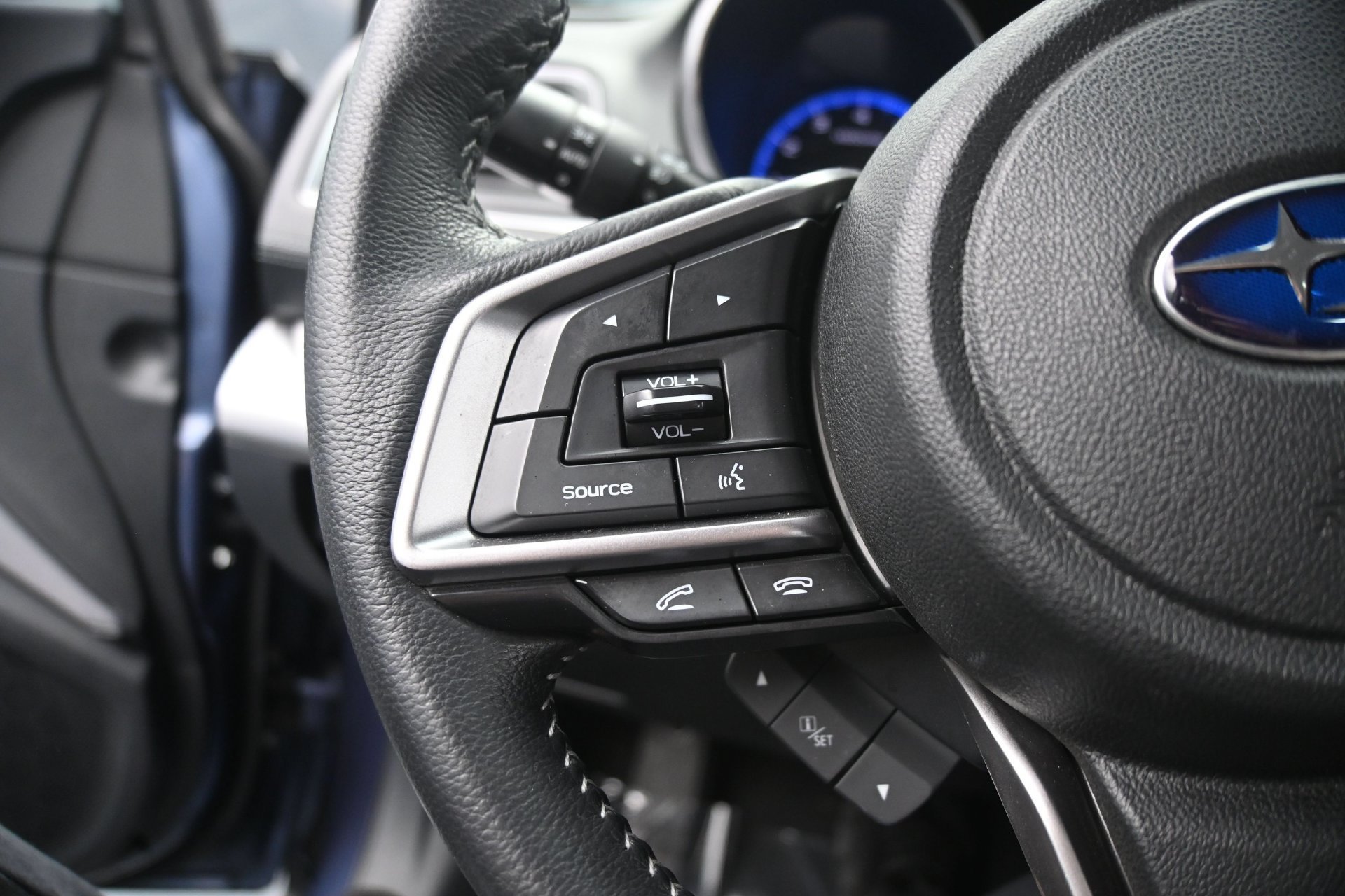 Used 2018 Twilight Blue Metallic Subaru 2.5i Premium image 28