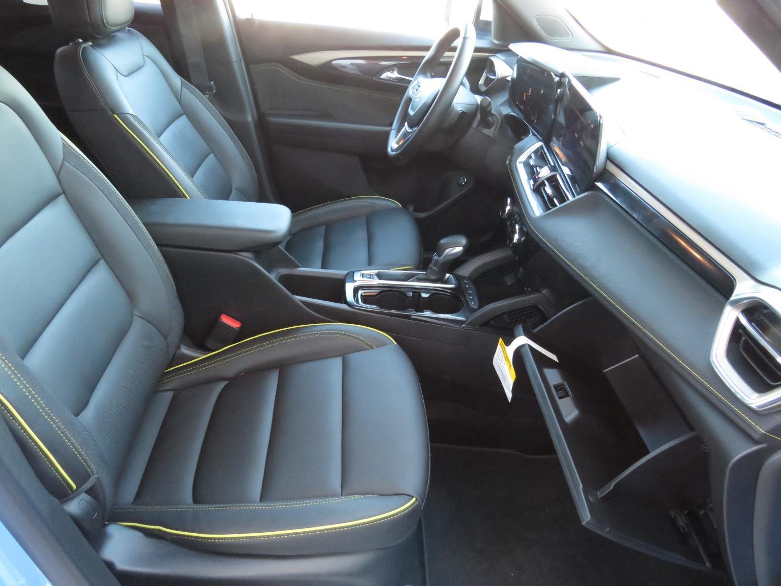 Used 2024 Fountain Blue Chevrolet ACTIV image 27