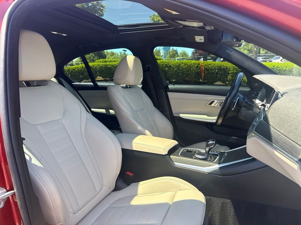 Used 2022 Sunset Orange Metallic BMW M340i xDrive image 27