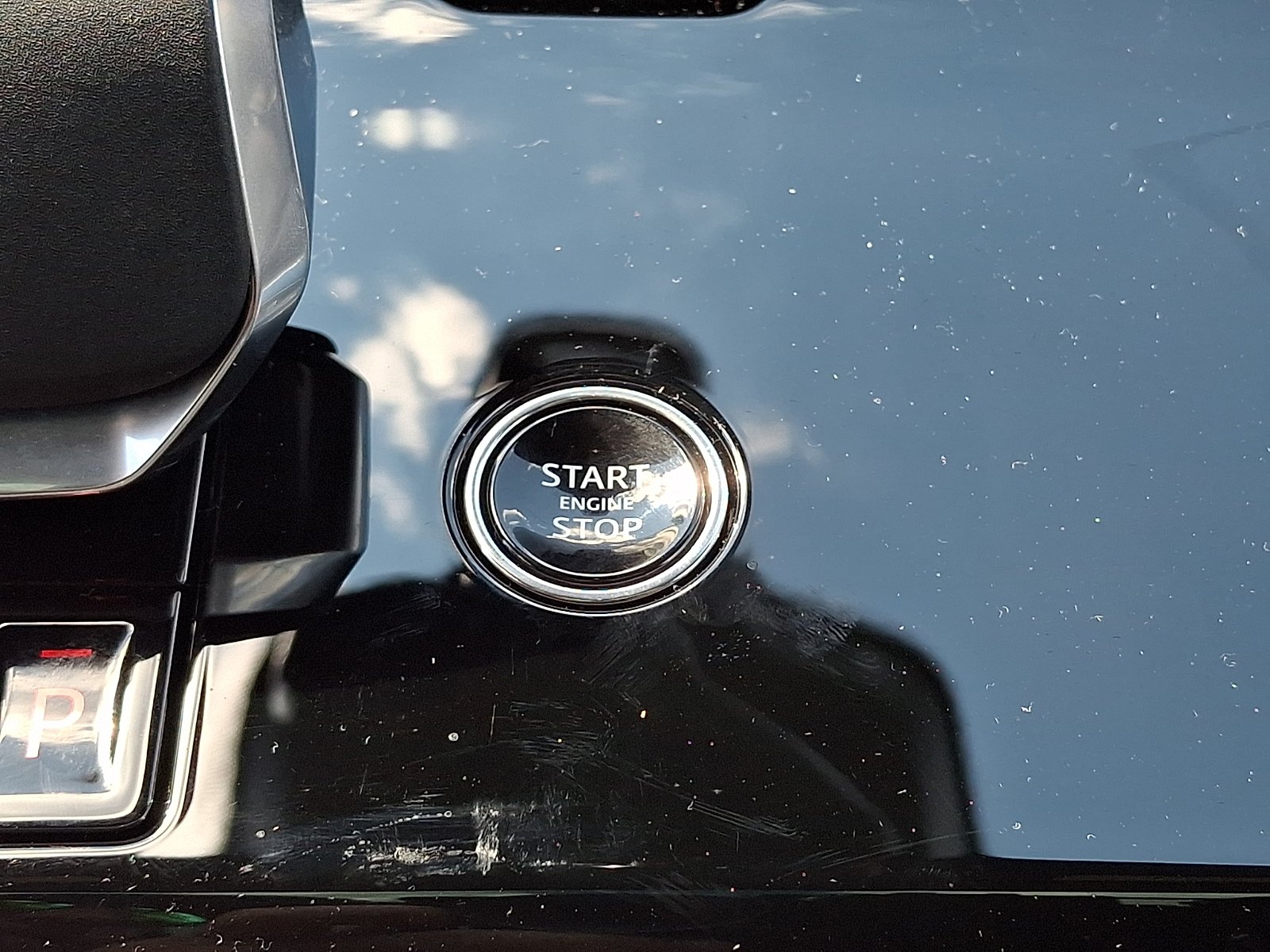 New 2026 Santorini Black Land Rover P400 Dynamic SE image 20