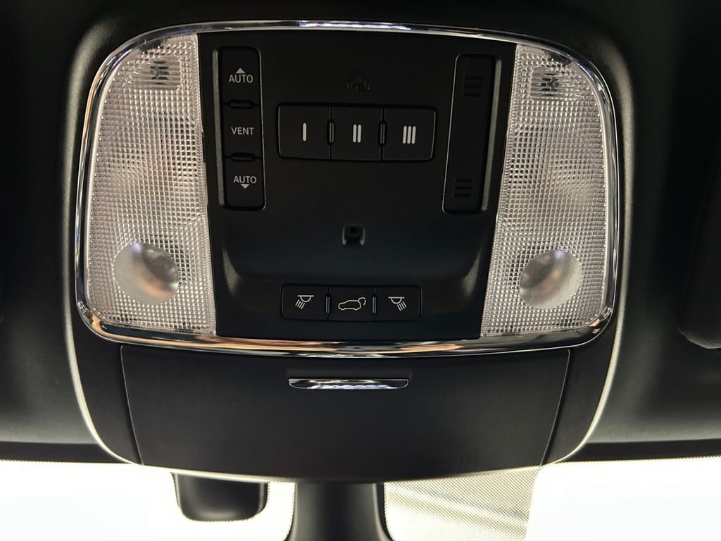 Used 2021 Blue Jeep Limited image 29