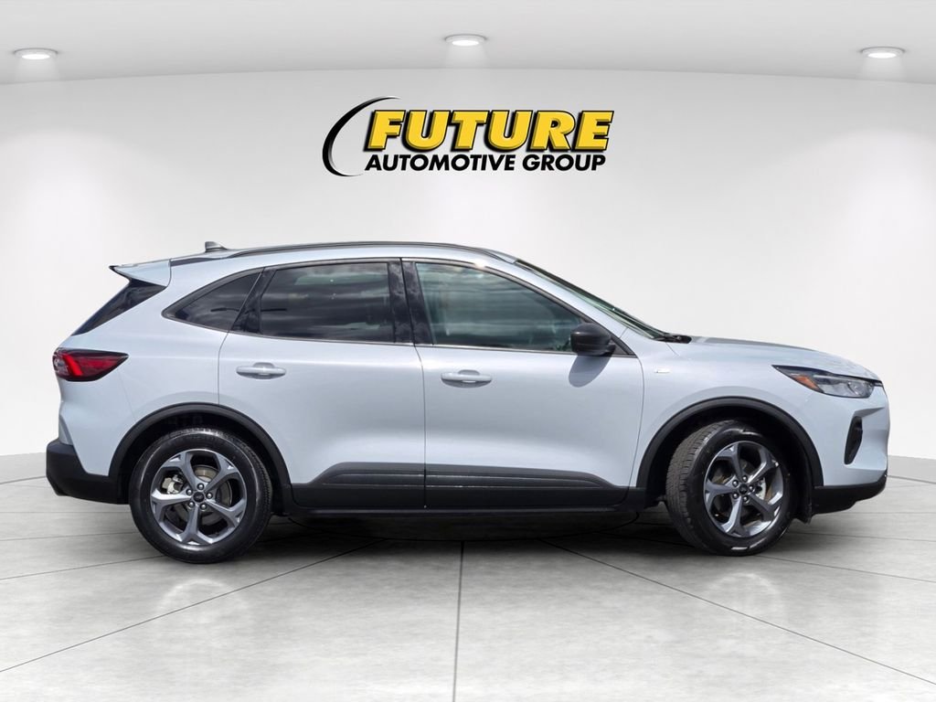 Used 2025 Silver Ford ST-Line image 3