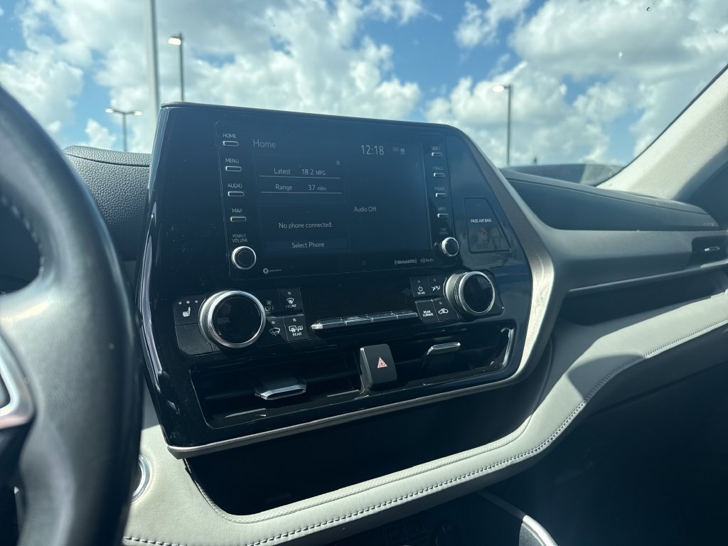 Used 2021 Black Toyota XLE image 18