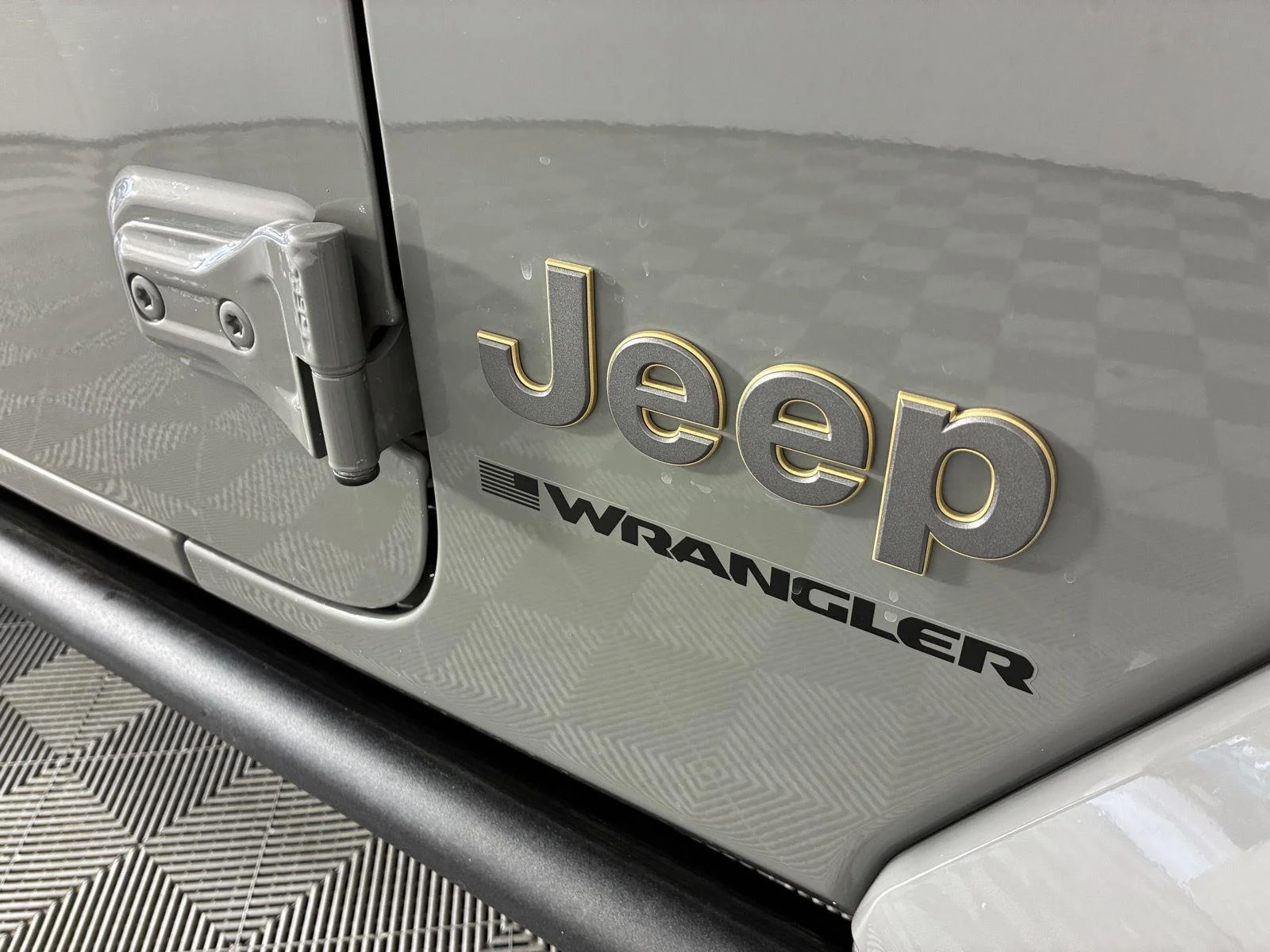 Used 2023 Sting-Gray Clearcoat Jeep Rubicon 20th Anniversary image 35