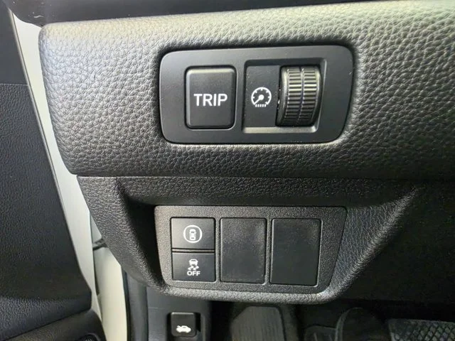 Certified Used 2022 White Honda LX image 17
