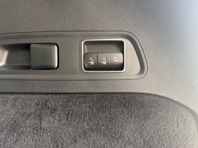 Certified Used 2026 Cirrus Silver Metallic Mercedes-Benz GLS 450 image 27