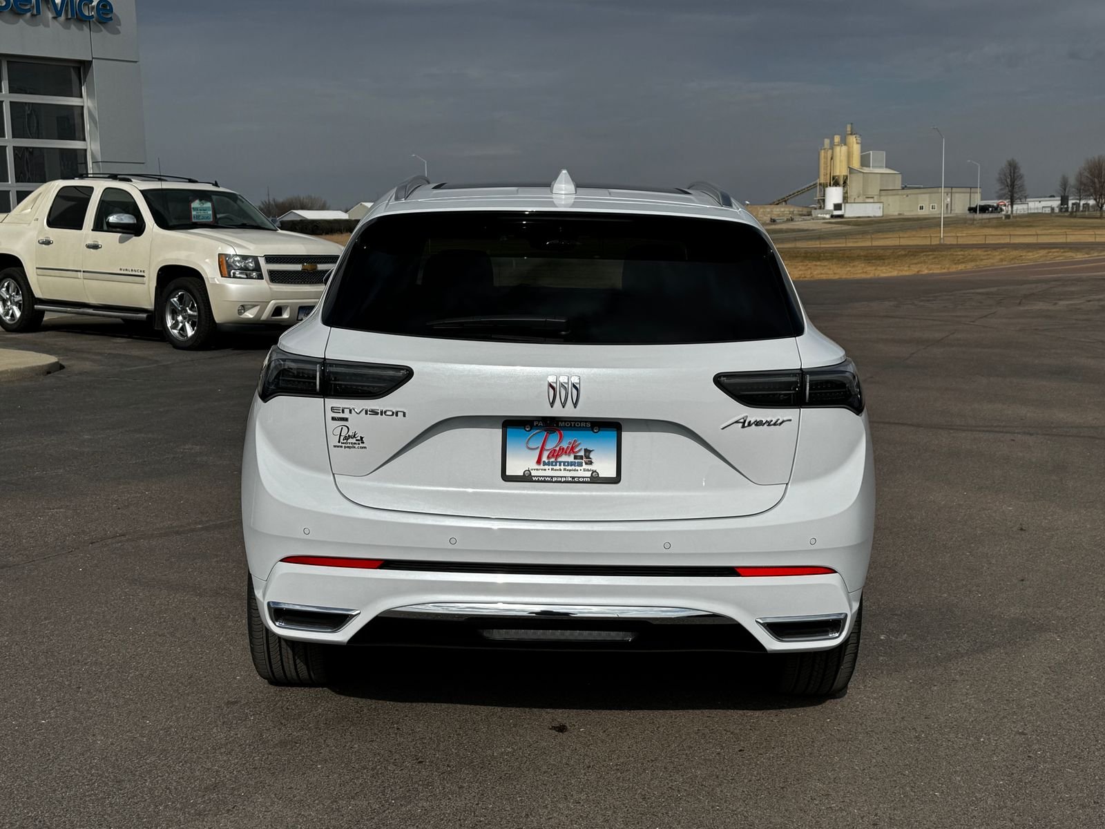 New 2026 White Buick Avenir image 17