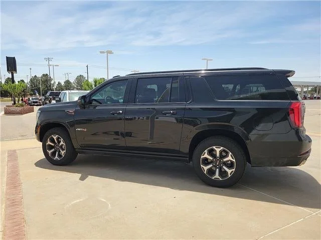 New 2026 Onyx Black GMC AT4 Ultimate image 2