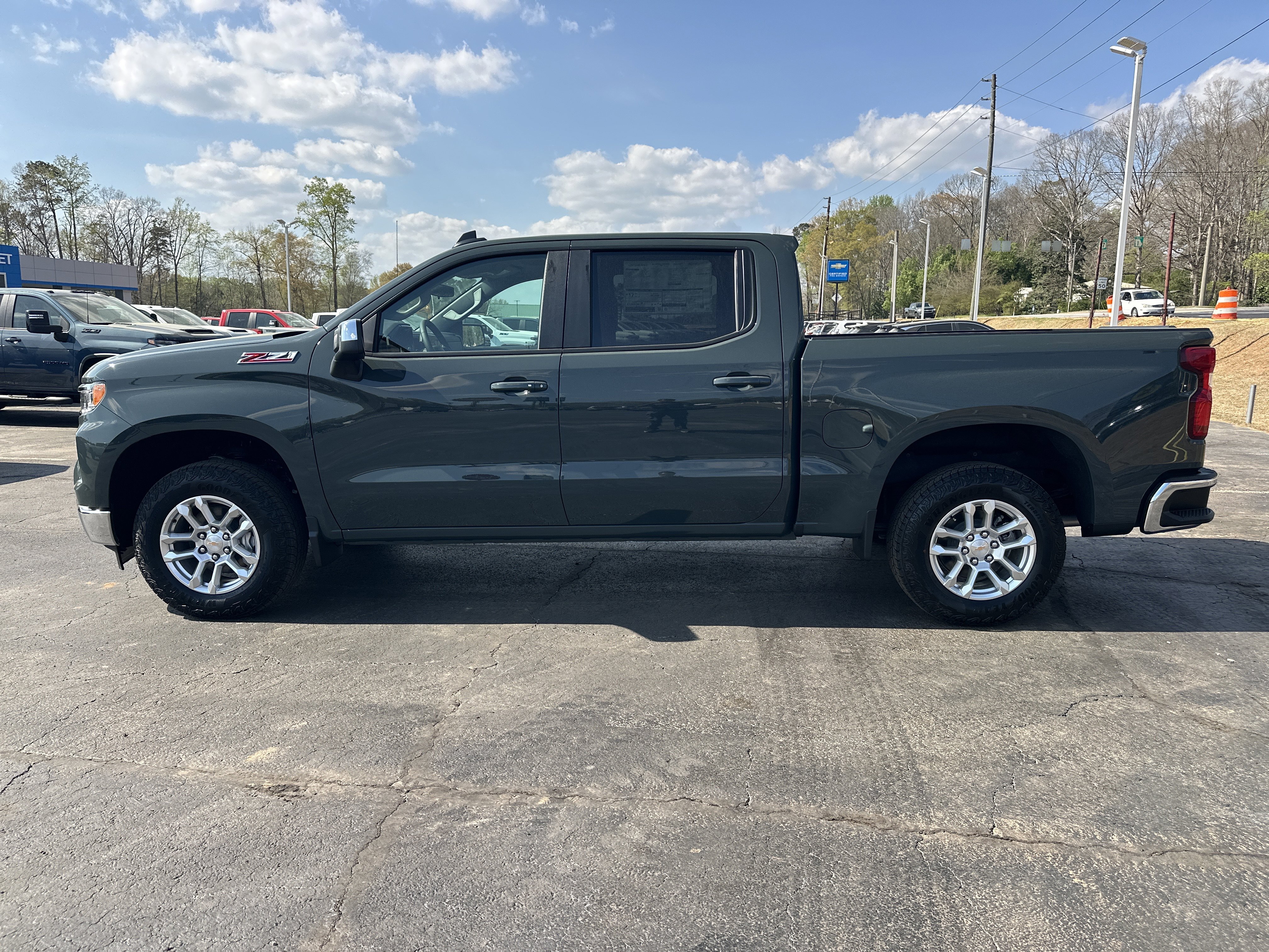 2026 Chevrolet Silverado 1500 LT - Photo 5
