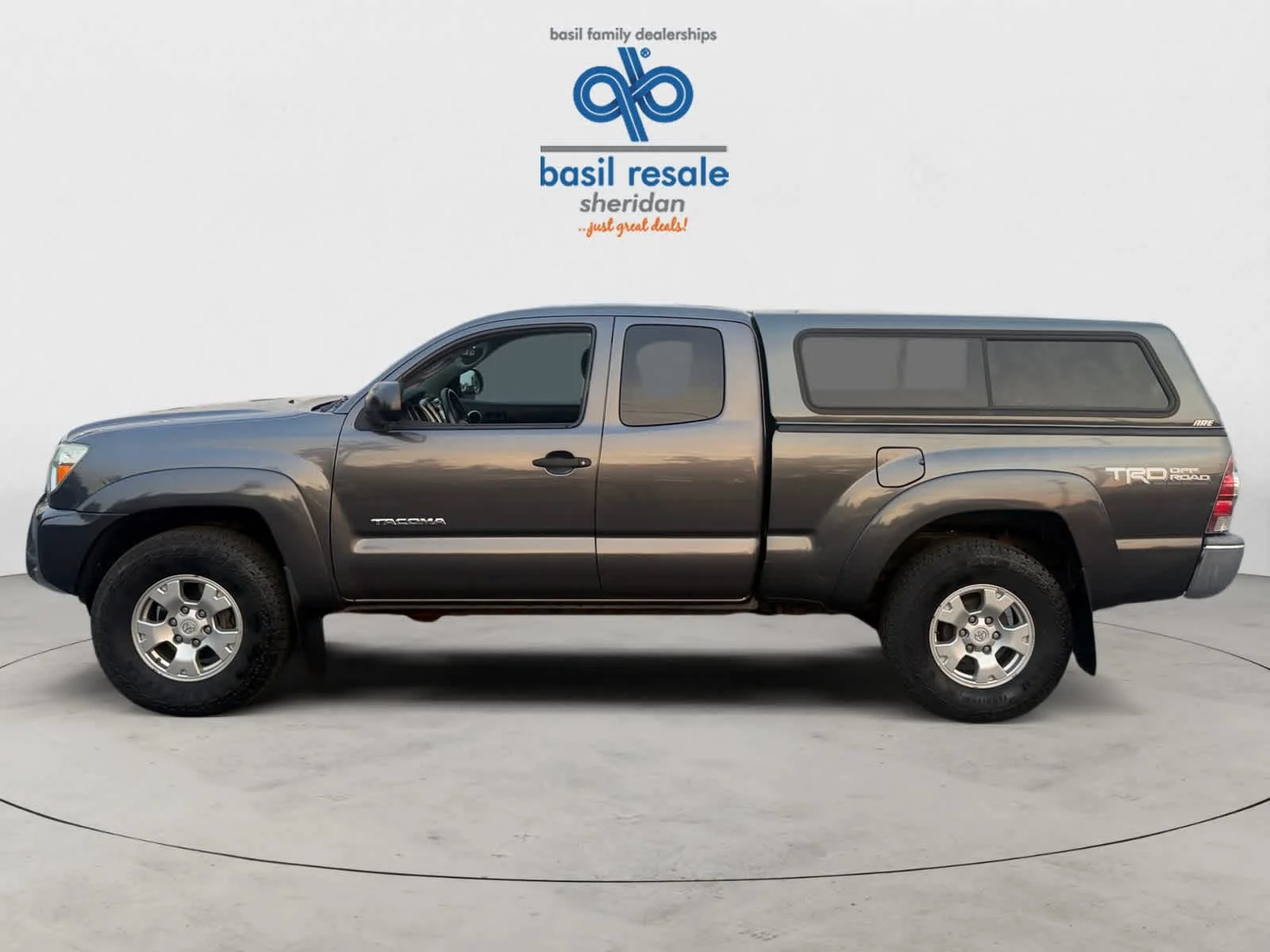 Used 2013 Magnetic Gray Metallic Toyota  image 3