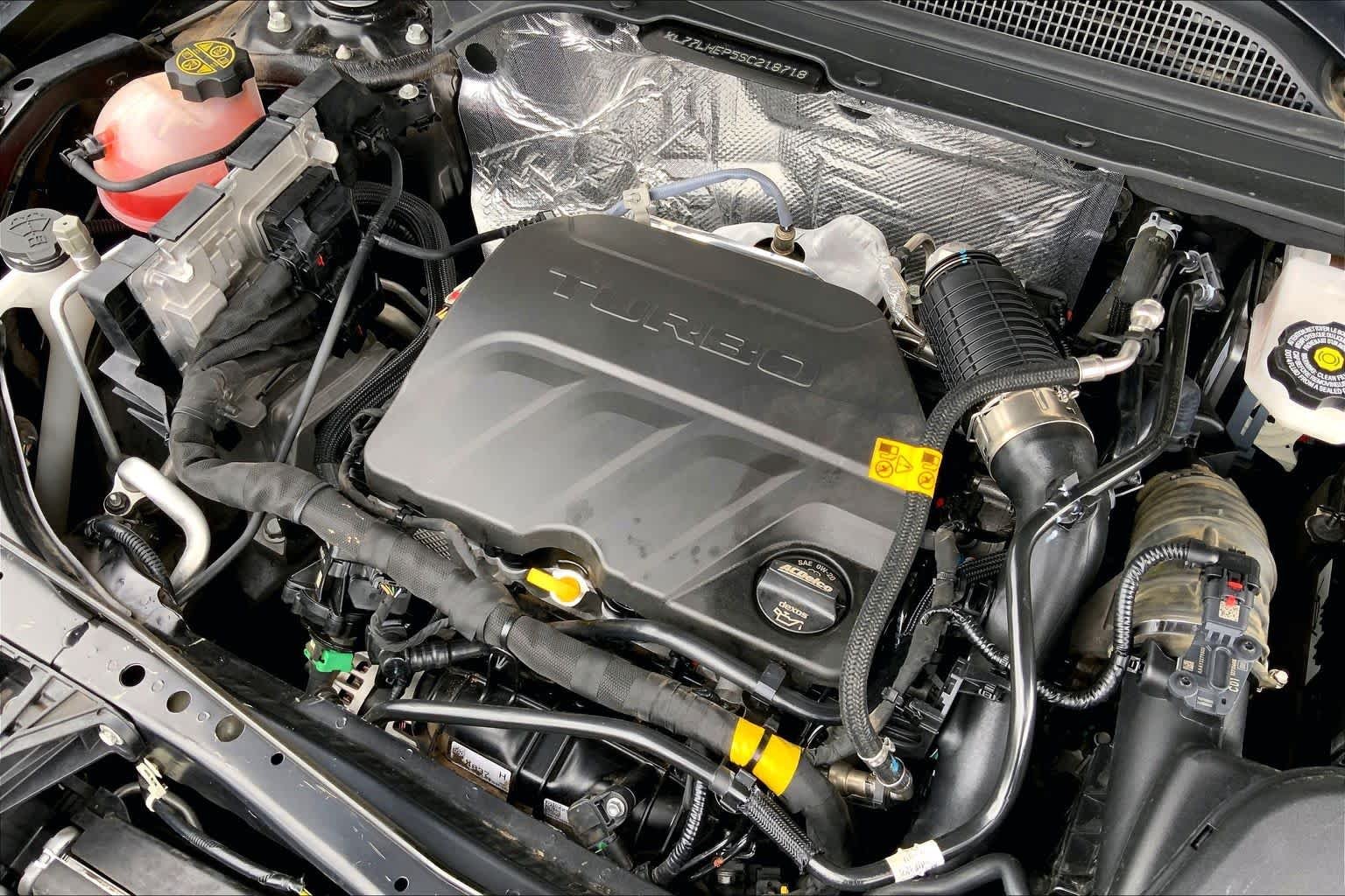 Used 2025 Mosaic Black Metallic Chevrolet LT image 33