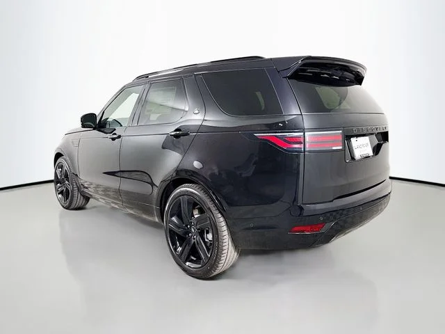 New 2026 Black Land Rover Dynamic SE image 7