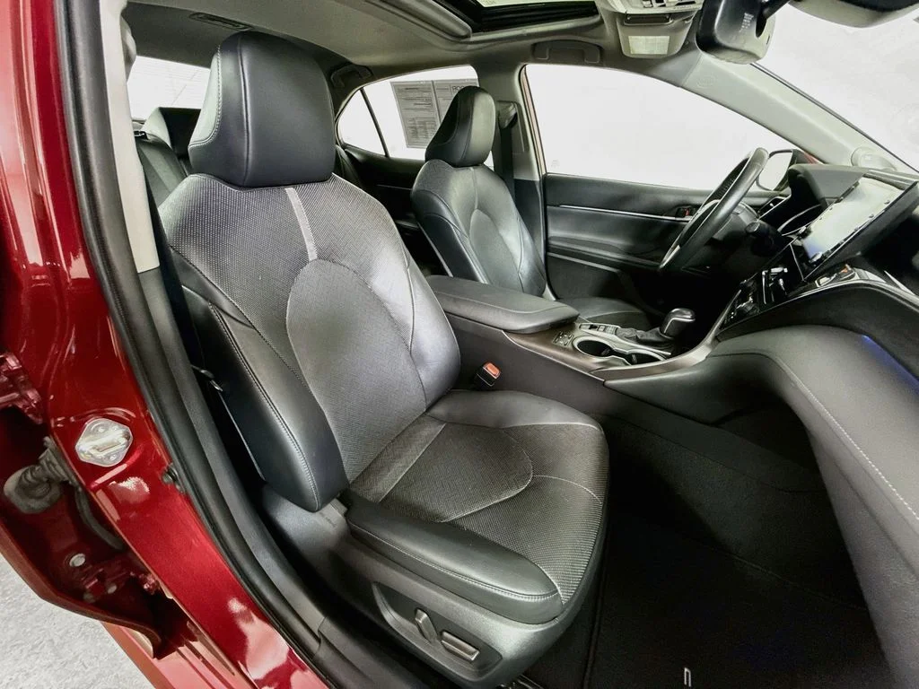 Used 2022 Ruby Flare Pearl Toyota Hybrid XLE image 29