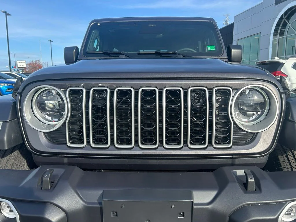 2026 Jeep Wrangler 4-Door Sahara - Photo 11