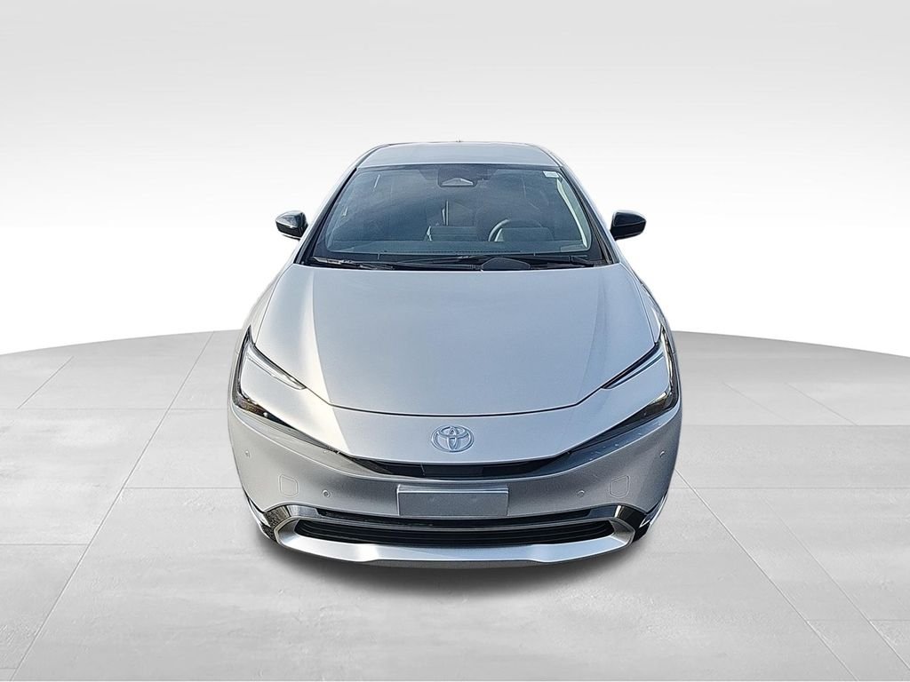 2026 Toyota Prius Plug-in Hybrid XSE - Photo 3