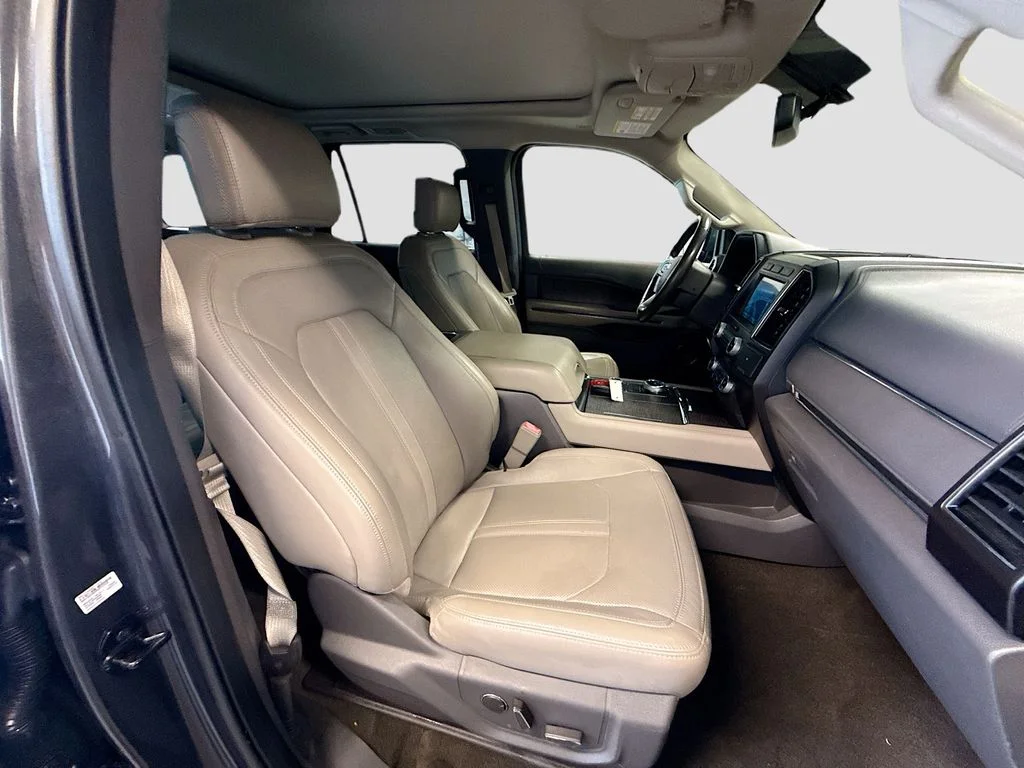 Used 2019 Gray Ford Limited image 30
