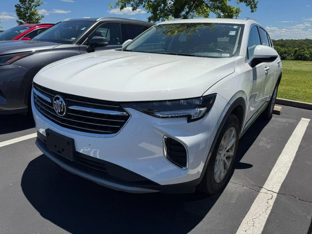 Used 2021 White Buick Preferred image 3