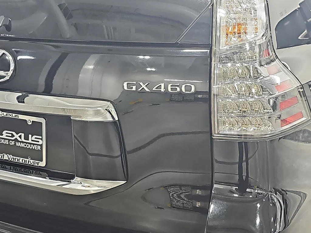 Used 2017 Black Lexus 460 image 33