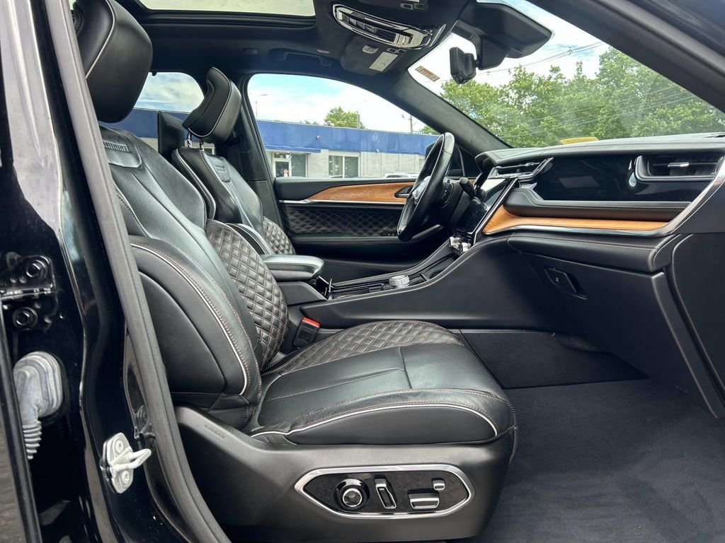 Used 2023 Black Jeep Summit Reserve image 21