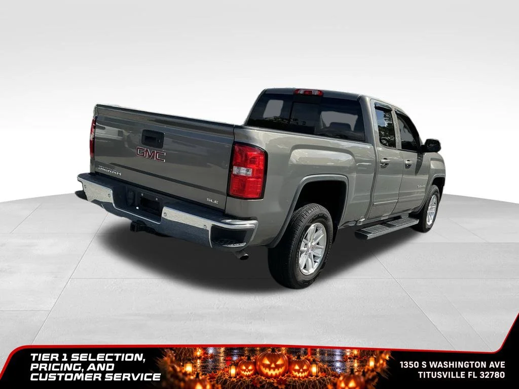 Used 2017 PEPPERDUST METALLIC GMC SLE image 7