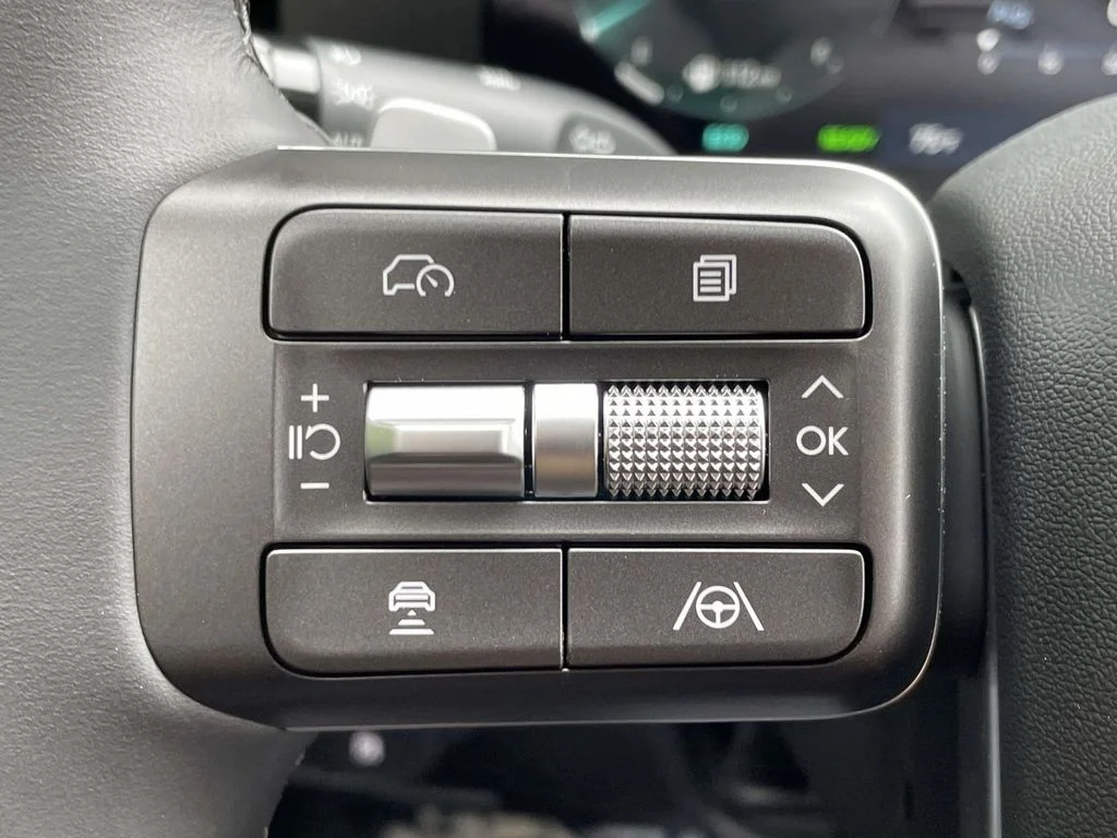 New 2026 White Hyundai Blue SEL Premium image 22