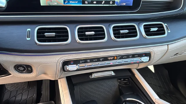 Used 2021  Mercedes-Benz GLE 450 image 31
