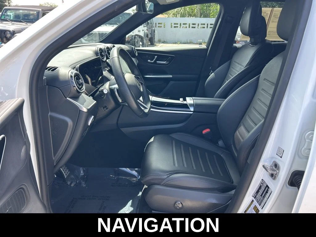 Used 2025  Mercedes-Benz GLC 300 image 7