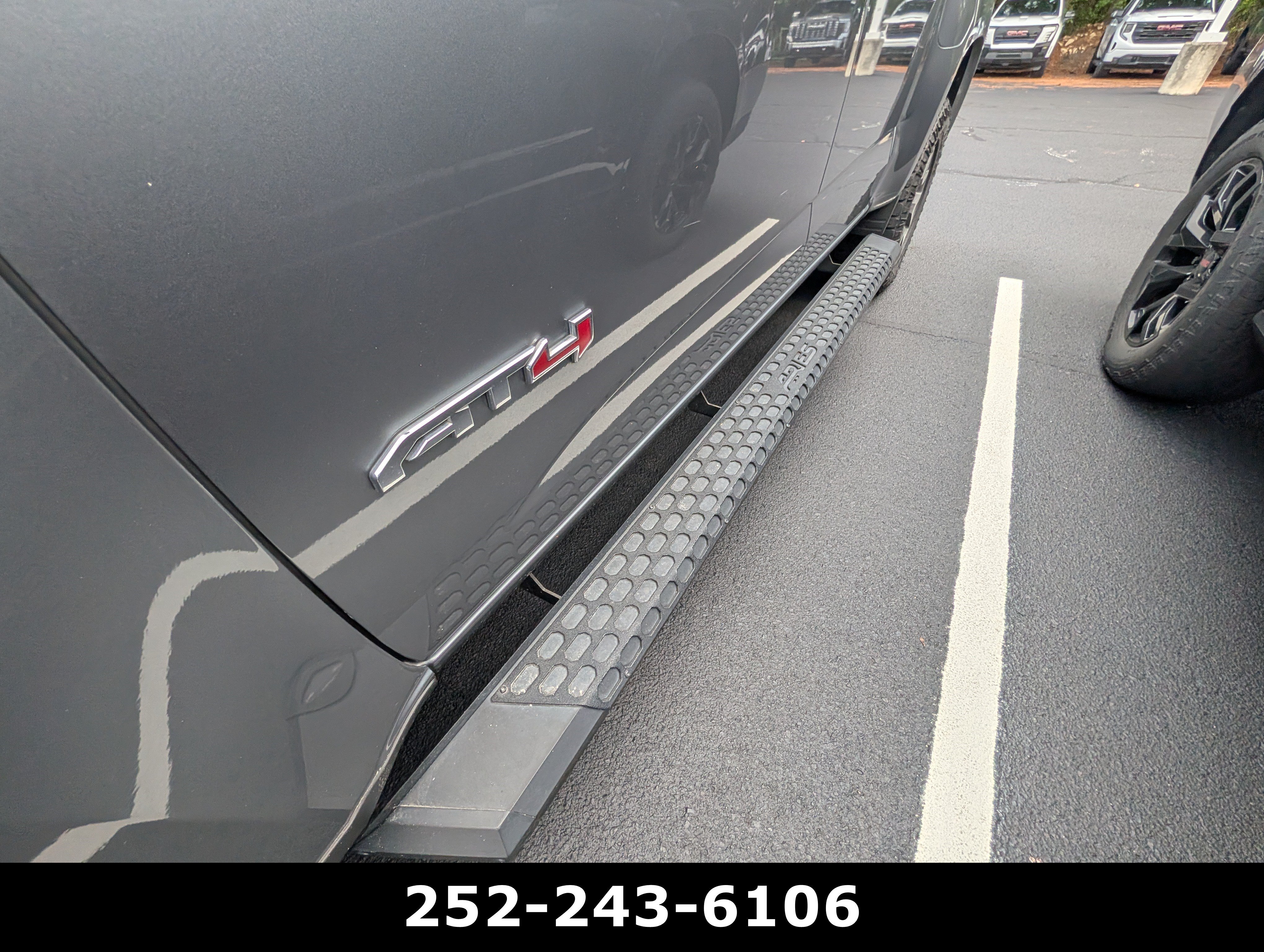 Used 2022 Satin Steel Metallic GMC 4WD AT4 w/Leather image 10