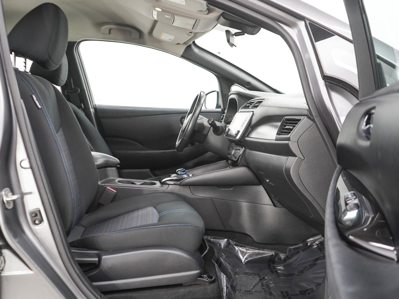 Used 2020 Gun Metallic Nissan SV Hatchback image 12