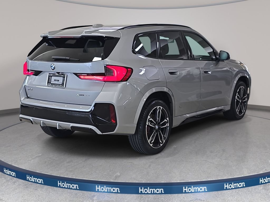 Used 2026 Space Silver Metallic BMW xDrive28i image 7