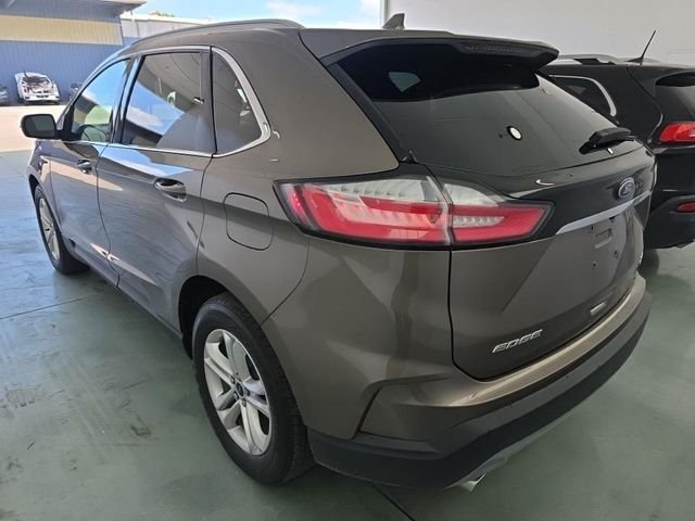 Used 2019 Gray Ford SEL image 5