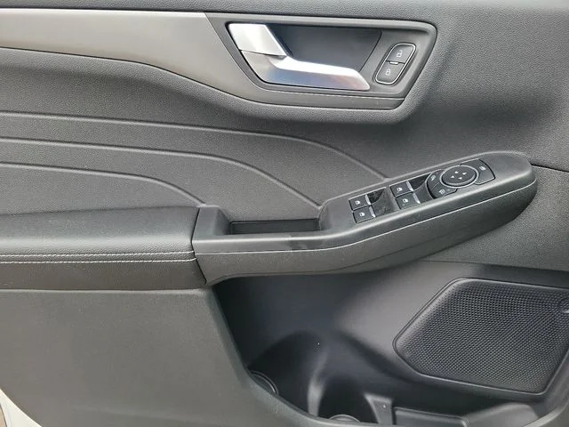 New 2024 Star White Metallic Tri-coat Ford Plug-in Hybrid image 8
