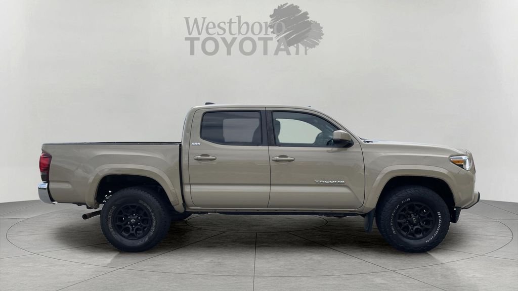Used 2020  Toyota SR5 image 8