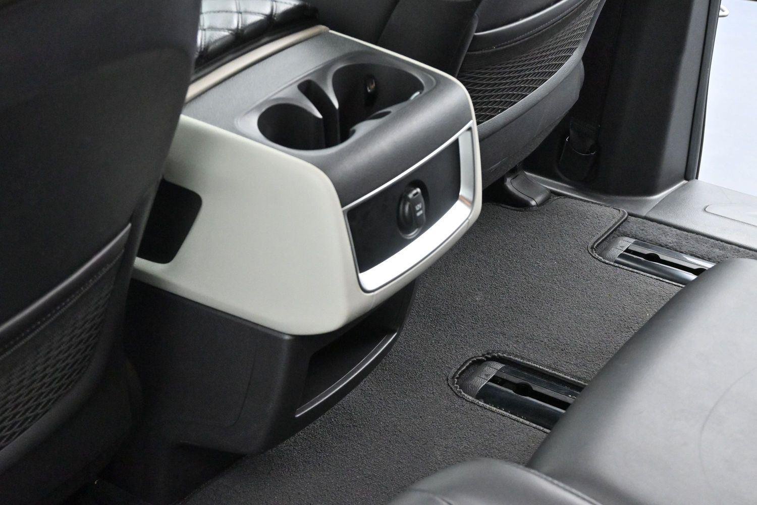 Used 2022 Snow White Pearl Kia LXS image 26